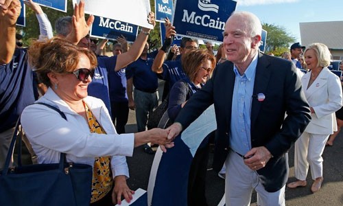 Thượng nghị sỹ John McCain sang Syria bàn cách đánh IS