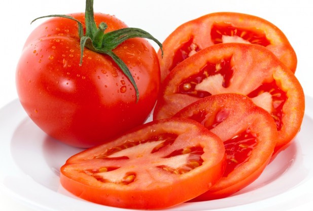 Cà chua  Cà chua chứa lycopene, một chất hóa học đã được chứng minh có tác dụng ngăn chặn sự phát triển tế bào ung thư nội mạc tử cung.