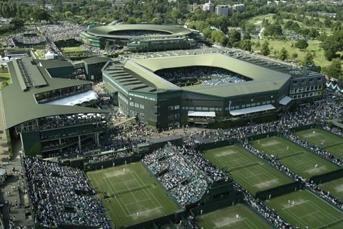  Giải quần vợt  Wimbledon là giải đấu tennis lâu đời nhất thế giới, được tổ chức trên mặt sân cỏ tại Anh. Sẽ có 19 sân đấu được sử dụng cho 660 trận đấu của giải đấu này.