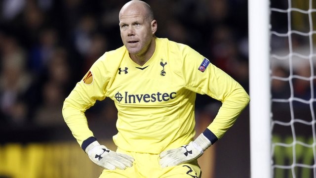 Brad Friedel hiện là cầu thủ già nhất đang chơi ở Premier League khi đã bước vào tuổi 42 với 500 trận. Không nhanh nhẹn thế nhưng  ngôi sao bóng đá của ĐT Mỹ đã từng khiến nhiều CLB phải ao ước mình như Liverpool, Blackburn hay Tottenham.