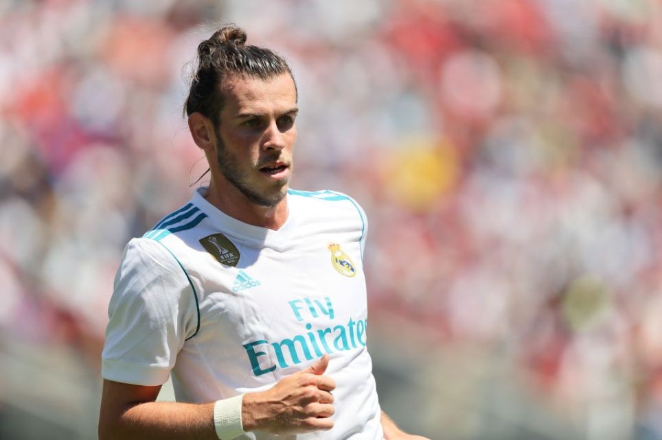 Xong vụ Gareth Bale: Theo thông tin  chuyển nhượng bóng đá mới nhất phát đi từ Tây Ban Nha, ngay sau khi xuất hiện các tin đồn về tương lai của Gareth Bale tại Real Madrid, người đại diện của ngôi sao người xứ Wales, ông Jonathan Barnett đã lên tiếng bác bỏ. Theo ông, đây là những tin đồn nhảm nhí và không có lý do gì khiến Bale phải rời Bernabeu. Ảnh: Marca