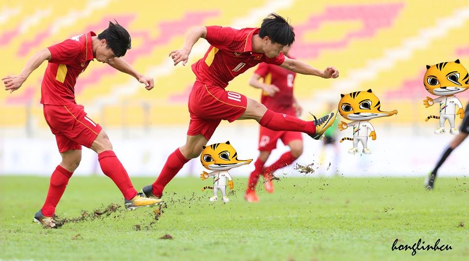 Chiều ngày 15/8, ĐT U22 Việt Nam đã có trận đấu mở màn  SEA Games 29 với ĐT U22 Đông Timor trên sân vận động Majlis Perbandaran Selayang (Malaysia). Mặc dù đã có được chiến thắng 4 sao trước đối thủ nhưng, HLV Hữu Thắng và các học trò quả thực đã gặp phải rất nhiều khó khăn khi phải chơi trên sân có chất lượng khá thấp này. Ảnh: Hồng Linh Cu Đồng.