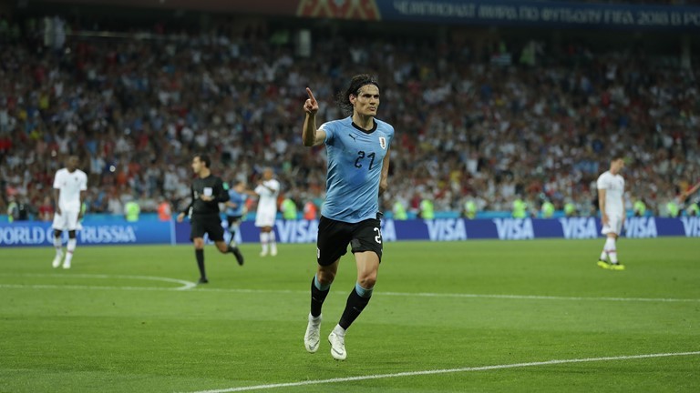 Uruguay 2 - 1 Bồ Đào Nha: Cavani tiễn Ronaldo về nước theo chân Messi