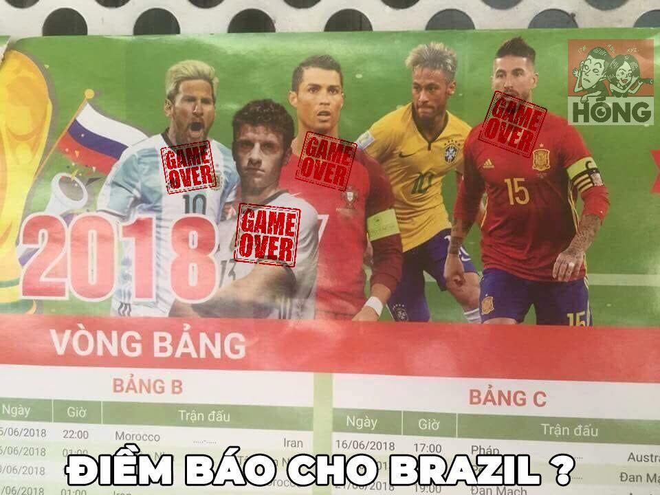 Vòng 1/8 World Cup 2018 mang đến nhiều bất ngờ khi lần lượt các ông lớn của bóng đá thế giới như Bồ Đào Nha, Argentina, Tây Ban Nha đều phải ra về từ rất sớm và đây cũng là "nguồn cơn" để dân mạng đưa ra những bức ảnh chế bóng đá của mình.