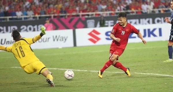 Quang Hải, Công Phượng lập công, Việt Nam hiên ngang tiến vào chung kết AFF Cup