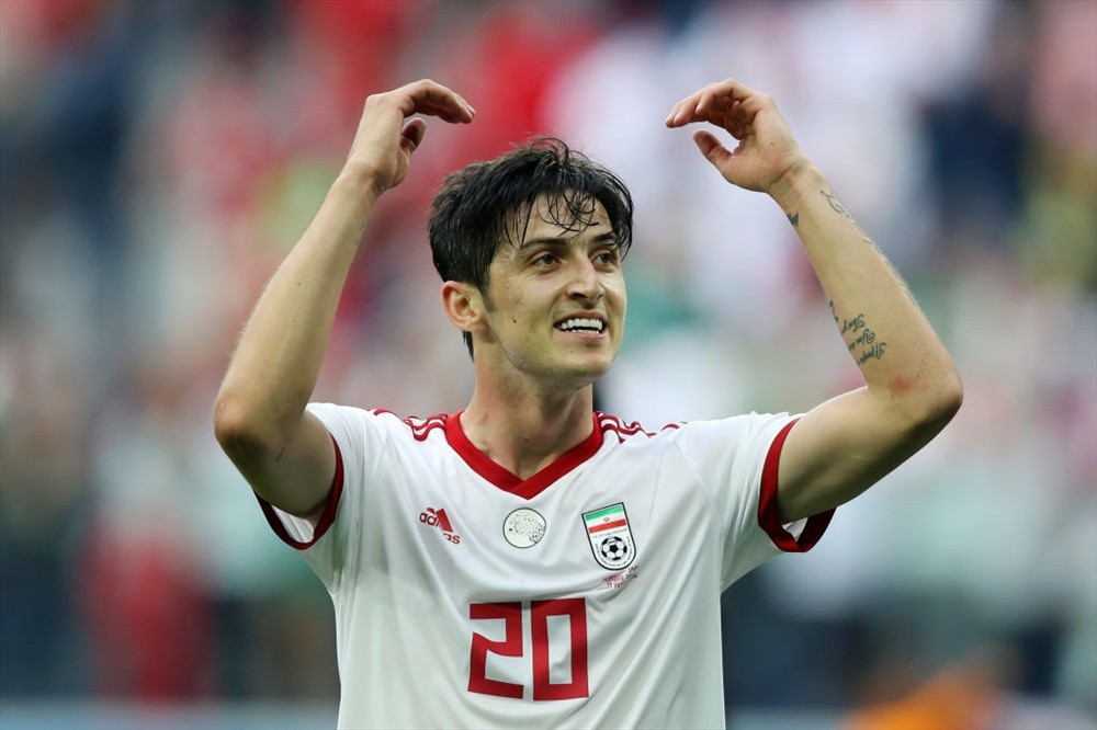 Sardar Azmoun là cái tên khiến CĐV đội tuyển Việt Nam nhớ nhất. Anh chàng này chính là sát thủ ghi cả 2 bàn thắng trong trận thắng của Iran trước thầy trò HLV Park Hang-seo tại lượt trận thứ 2 Asian Cup 2019.