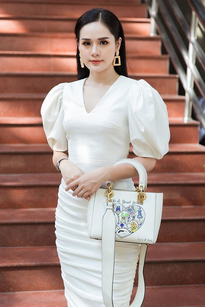 Xuất hiện tại vòng Sơ khảo phía Bắc cuộc thi Miss World Việt Nam 2019,  bạn gái cầu thủ U23 Việt Nam - Nguyễn Trọng Đại là Nguyễn Thị Huyền Trang thu hút sự quan tâm đặc biệt của dư luận.