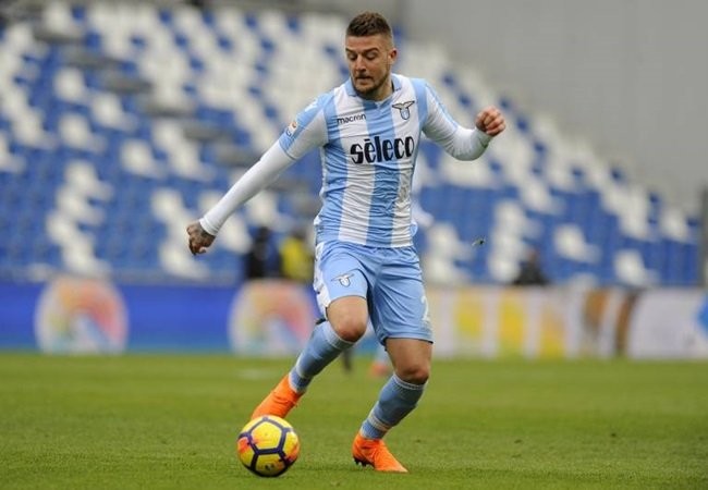  Chuyển nhượng bóng đá mới nhất từ The Sun, MU bất ngờ tái khởi động thương vụ Sergej Milinkovic-Savic từ Lazio. Trong phát biểu mới nhất của mình, chủ tịch của đại diện Serie A đã có những chia sẻ rất thẳng thắn và đây là tin vui dành cho Quỷ đỏ.