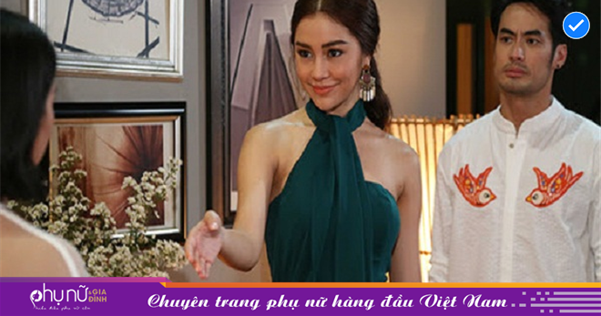 Thấy chồng và nhân tình trốn dưới gầm giường, vợ cao tay khiến anh ả "chết đứng"