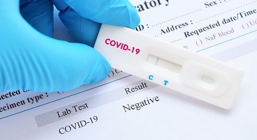 Hà Nội: 3 trường hợp dương tính test nhanh không mắc COVID-19