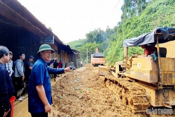 Chủ tịch xã Trà Leng kể phút kinh hoàng cả ngôi làng bị san phẳng