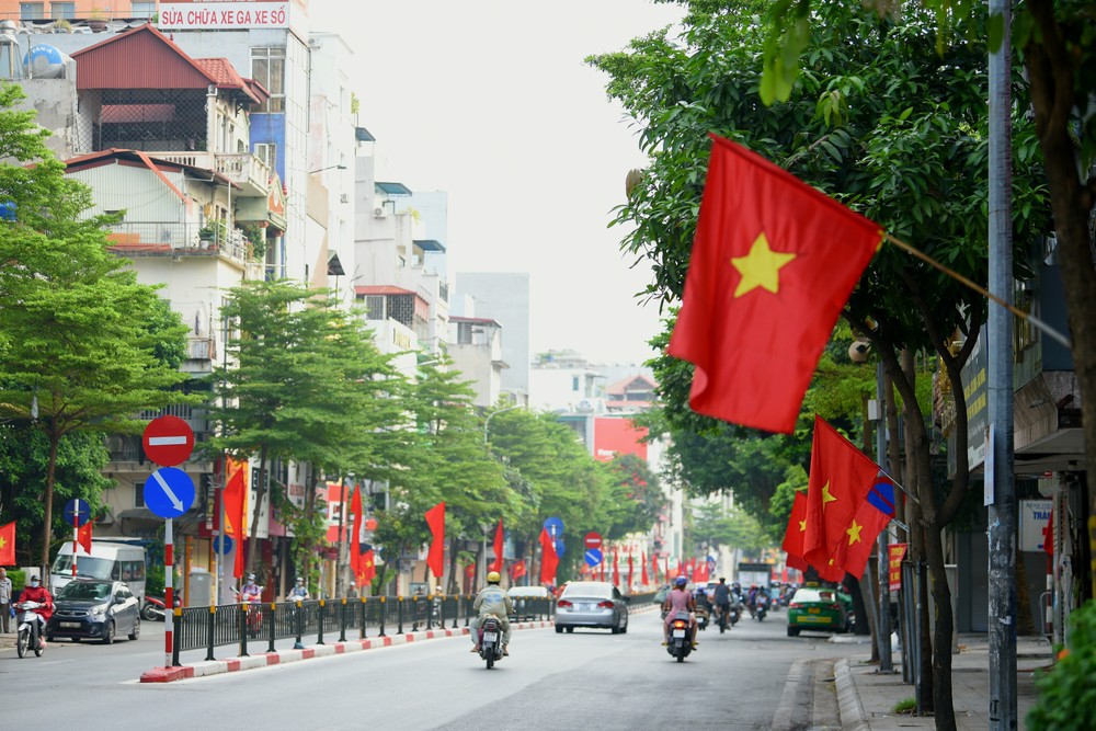 Trong tâm khảm của người dân Việt Nam, Lễ Quốc khánh 2/9 là một ngày cực thiêng liêng. Trên khắp cả nước, rất nhiều sự kiện, hoạt động được diễn ra nhưng với những người còn ở lại Thủ Đô, họ lại có một cách tận hưởng vô cùng riêng.