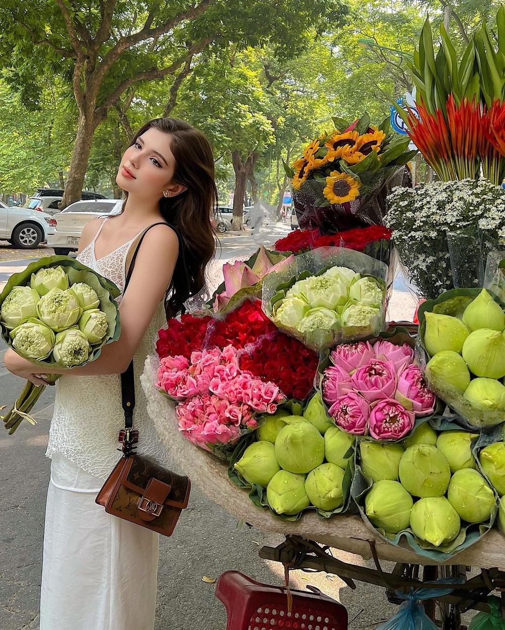 O'Sullivan Xuân Mai (SN 2002, TPHCM) được biết đến là người mẫu ảnh, nhà sáng tạo nội dung nổi tiếng thu hút 973.000 lượt theo dõi trên mạng xã hội.