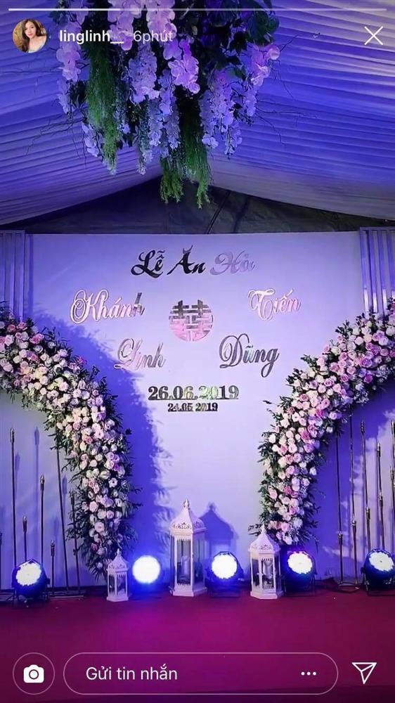 Đoạn story quay không gian lễ ăn hỏi mà Khánh Linh hé lộ trên trang cá nhân cũng đủ làm fan phải trầm trồ bởi khung cảnh vô cùng long lanh, hoành tráng.