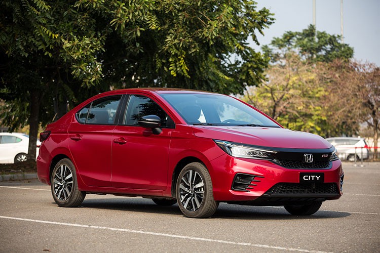 Tại thị trường Việt Nam, mẫu  xe sedan Honda City dù không được định vị dành cho số đông khách hàng như người đồng hương Toyota Vios nhưng nó vẫn có được một bộ phận khách hàng cá nhân tin tưởng lựa chọn làm người bạn đồng hành cho gia đình bởi sự bền bỉ và năng động.