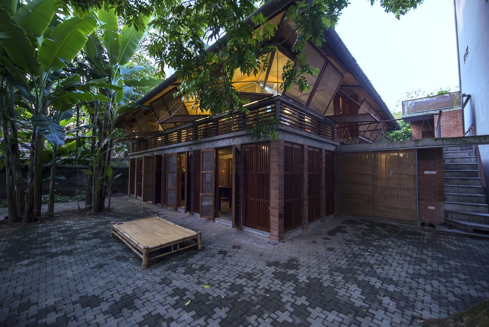 Xuất hiện nổi bật trên tờ tạp chí kiến trúc danh tiếng Archdaily của Mỹ, Gentle House giữa lòng Hà Nội lấy cảm hứng từ những ngôi nhà truyền thống của Việt Nam. Ảnh: Ngọc Lương Lê