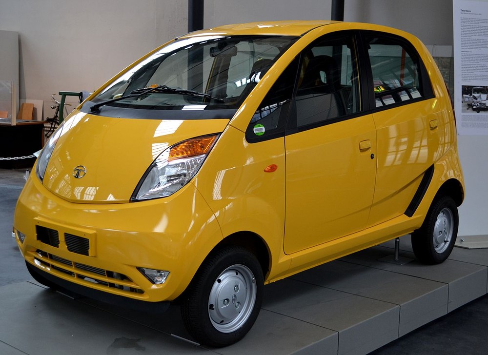 Chiếc  ô tô rẻ nhất thế giới - Tata Nano có giá 2.000 USD (khoảng hơn 45 triệu đồng) từng gây xôn xao trong ngành công nghiệp xe hơi. Ảnh: Wiki.