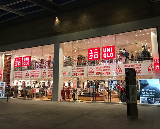 Theo nguồn tin mới nhất trên Nikkei, Phó chủ tịch Fast Retailing - công ty mẹ của thương hiệu thời trang  Uniqlo, cho biết doanh nghiệp muốn có cửa hàng Uniqlo tại mọi quốc gia thuộc khu vực Đông Nam Á, đặc biệt là tại Việt Nam, Lào và Myanmar. Ảnh: Uniqlo.