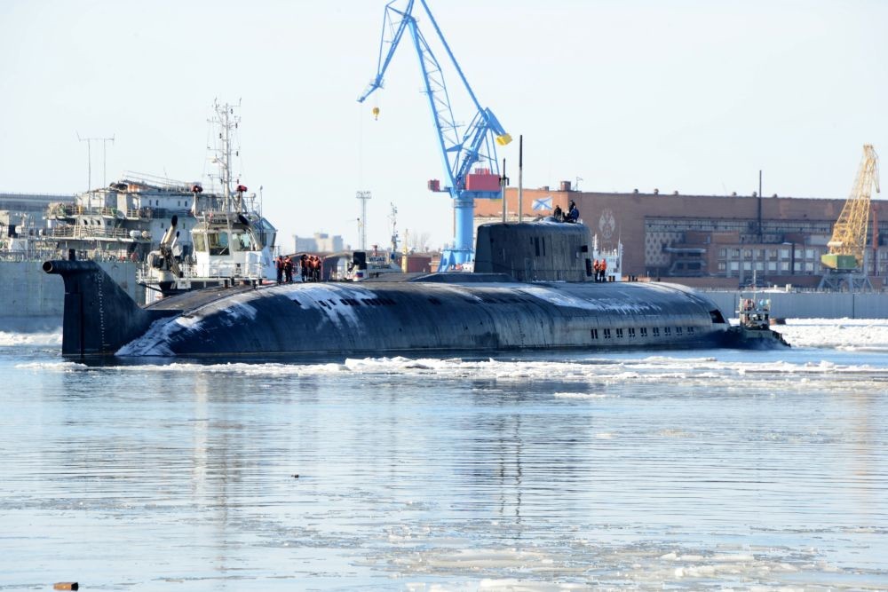 Theo tờ Navy Recognition, tàu ngầm hạt nhân Đề án 949A Antey (NATO gọi là Oscar II) mang tên Orel đã chính thức trở lại phục vụ sau 3 năm đại tu sửa chữa lớn, hiện đại hóa hệ thống vũ khí - cảm biến tại nhà máy Zvyozdochka. Nguồn ảnh: bmpd