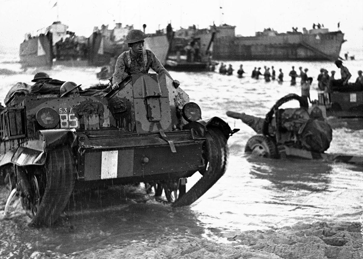 Tháng 7/1943,  Quân Đồng Minh chính thức tấn công lên châu Âu mở ra mặt trận phía tây trong chiến tranh thế giới thứ hai bằng việc đổ quân lên đảo Sicily ở Italy. Nguồn ảnh: Theatlantíc.