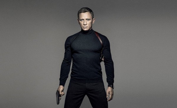 Nhưng nếu một ngày Daniel Craig nhẹ nhàng cởi bỏ từng cúc áo, trút bỏ lớp suit nghiêm túc bên ngoài, cơ thể rắn chắc, khỏe mạnh dần lộ diện…và tất nhiên là khoác lên một lớp áo mới…ÁO - TÙ - NHÂN thì như thế nào?