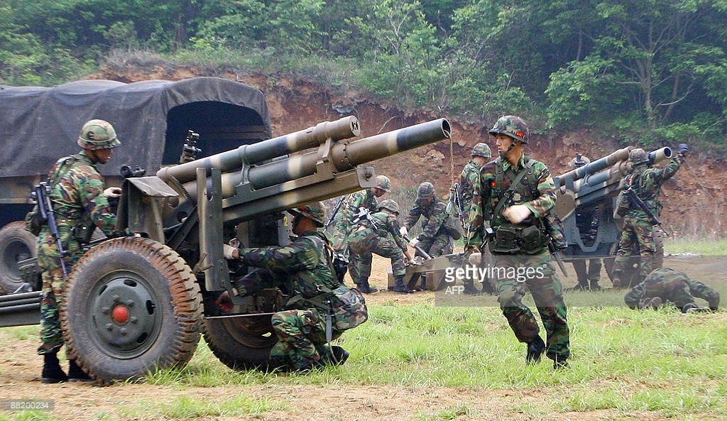  Pháo binh Hàn Quốc giống với các đơn vị pháo binh các nước trên thế giới bao được trang bị ba loại pháo chính gồm: pháo kéo, pháo tự hành và pháo phản lực. Cùng với đó là các loại pháo cối bộ binh Nguồn ảnh: Gettyimg.