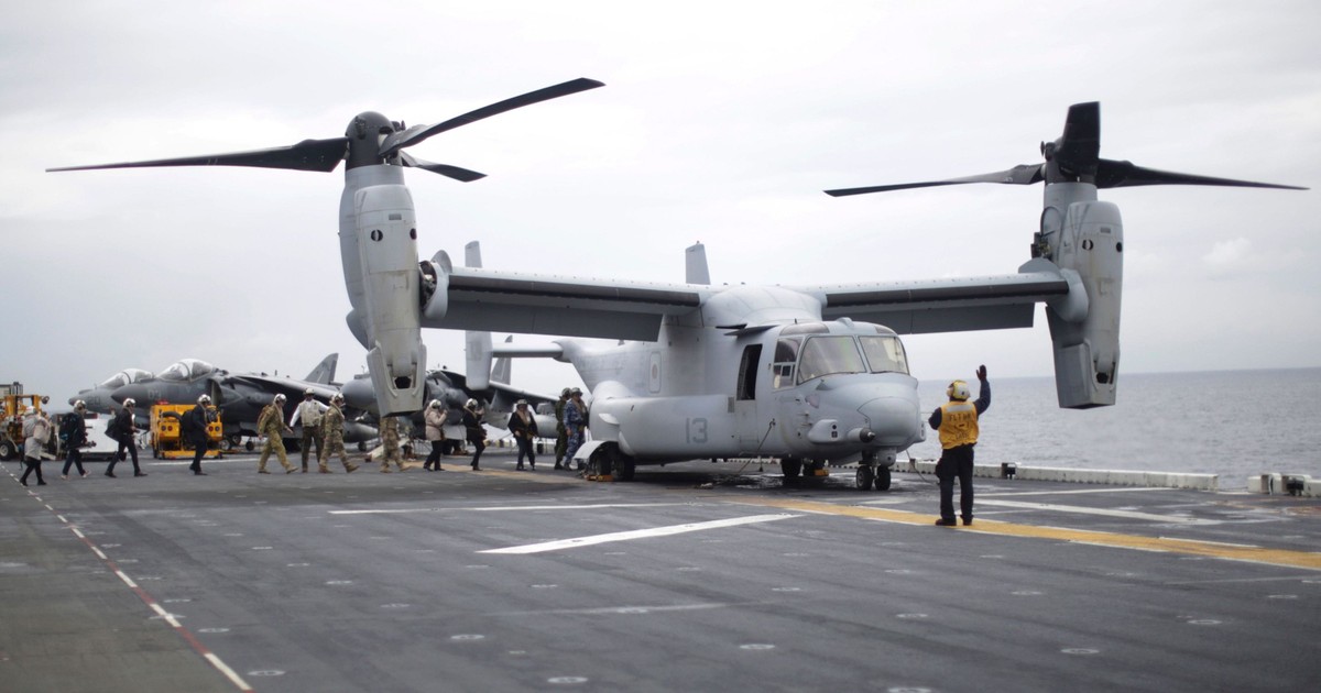 Theo đó vụ tai nạn đầu tiên của MV-22B Osprey được ghi nhận vào năm 2015 khi nó cố hạ cánh xuống sàn đáp trên tàu đổ bộ  USS New Orleans (LPD-18), và may mắn là không có ai thiệt mạng. Tuy nhiên, hai năm sau đó vào năm 2017 một trường hợp tương tự như vậy lại xảy ra và lần này nó đã khiến 3 trên tổng số 26 binh sĩ trên máy bay lúc đó thiệt mạng tại chỗ. Nguồn ảnh: BI.