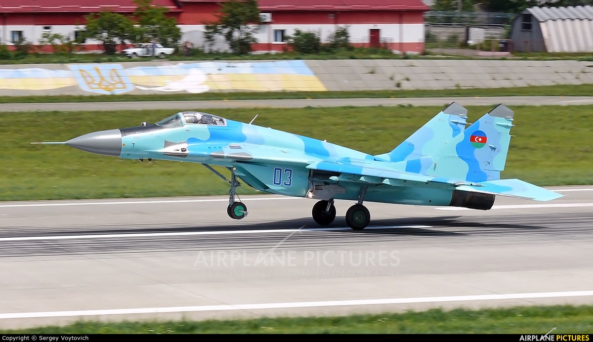 Chiều hôm 25/7 (theo giờ địa phương), một  tiêm kích MiG-29 của Không quân Azerbaijan đã rơi ở biển Caspian. Một chiến dịch tìm kiếm đã được tiến hành ngay sau khi vụ việc xảy ra nhưng thông tin chi tiết vẫn chưa được làm rõ. Nguồn ảnh: QQ.