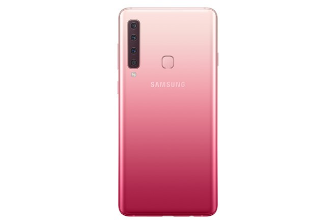 Sau khi giới thiệu Galaxy A7 2018 với 3 camera sau, Samsung tiếp tục mang đến mẫu Galaxy A9 với hệ thống 4 camera sau đầu tiên.