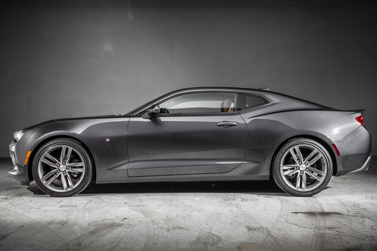 Chevrolet Camaro 2016 được lắp ráp trên khung gầm Alpha hoàn toàn mới, chuyên được dùng để tạo ra những mẫu xe hiệu năng cao như Cadillac ATS.