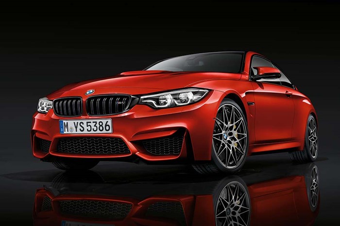 Mẫu xe  BMW M4 2018 bản Coupe và M4 Convertible là những chiếc xe thể thao hiệu suất cao nhưng lại cực kỳ tiện dụng cho sử dụng đi lại hàng ngày. Cả hai phiên bản này đều được hướng đến trải nghiệm thể thao mạnh mẽ nhất cho người sử dụng.