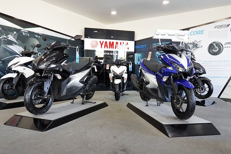 Sau những phản hồi của người tiêu dùng về hiện tượng giảm xóc sau của mẫu  xe ga Yamaha NVX có "tiếng kêu và bị cong" trong quá trình vận hành, Yamaha Việt Nam đã có thư ngỏ chia sẻ về sự việc. Theo đó, hãng xe máy Nhật Bản khẳng định việc này hoàn toàn bình thường, không ảnh hưởng tới độ an toàn và vận hành của xe.