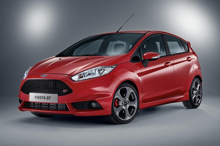 Chiếc hatchback nhỏ Ford Fiesta ST có thể là chiếc chạy chậm nhất trong danh sách  xe nhanh giá rẻ, nhưng chắc chắn đây là chiếc xe đầy tính giải trí để lái. Và với việc lái trong những đường nhỏ, chiếc xe có thể vượt qua bất cứ chiếc xe đặc trưng nào khác. Chiếc Fiesta ba xi lanh đang trên đường ra mắt và rất đáng để chạy thử.