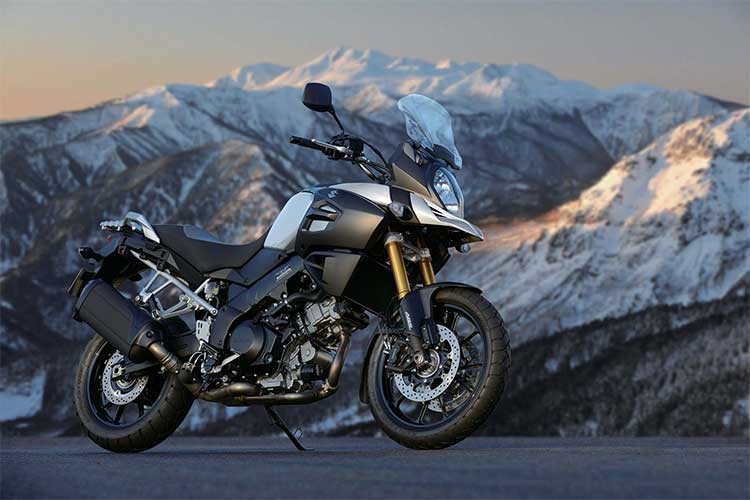 Ra mắt lần đầu vào năm 2002, mẫu  môtô Suzuki V-Strom 1000 là dòng xe đường trường đa địa hình (adventure) được thương hiệu Suzuki thiết kế để cạnh tranh với các đối thủ tới từ châu Âu và Nhật Bản khác nhau như BMW R1150/1200GS, Ducati Multistrada, Kawasaki Versys...