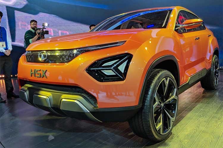 Tại triển lãm Auto Expo 2018 đang diễn ra tại New Delhi, Ấn Độ chứng kiến khá nhiều concept đáng chú ý của các tập đoàn lớn tại Nhật Bản, Hàn Quốc... không để các đối thủ nước ngoài lấn sân tại triển lãm nội địa, Tata Motors cũng đã cho ra mắt mẫu  xe Tata H5X Concept hoàn toàn mới.