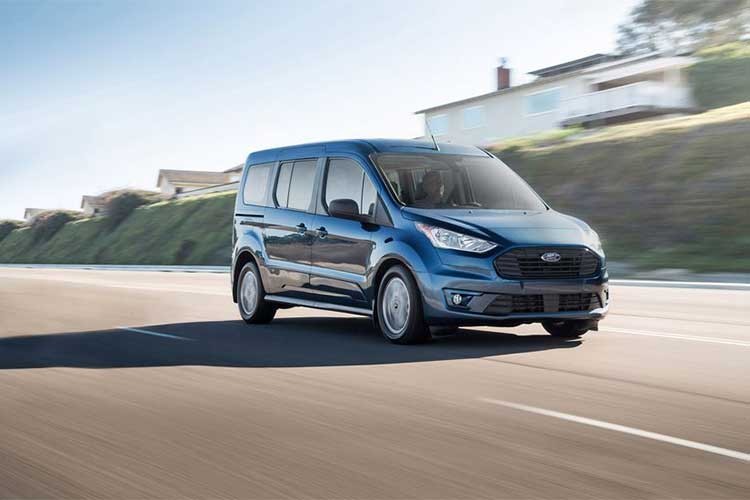 Phiên bản nâng cấp của mẫu  xe van Ford Transit Connect 2019 sẽ được ra mắt chính thức tại triển lãm Chicago tới đây. Phiên bản 2019 chứng kiến những thay đổi về thiết kế đầu xe, công nghệ cũng như cách bài trí nội thất bên cạnh sự bổ sung của dòng động cơ diesel mới.