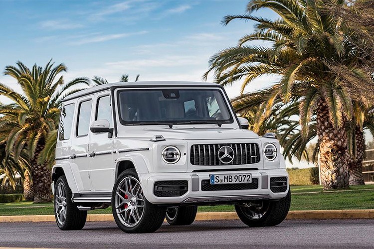 Thương hiệu xe sang Mercedes tiếp tục khiến những fan của dòng xe địa hình G-Class vui mừng khi nhanh chóng trình làng bản hiệu năng cao "vua off-road"  Mercedes-AMG G63 2019 thế hệ mới. Phiên bản mới này cũng được thay đổi toàn diện so với thế hệ AMG G63 trước.