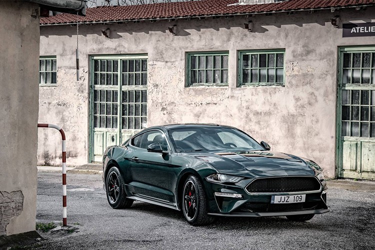 Mẫu  xe Ford Mustang 2019 phiên bản đặc biệt ''Bullitt'' được sản xuất nhằm kỷ niệm 50 năm bộ phim "Bullitt" 1968 của Warner Bros khi chiếc Ford Mustang GT Fastback trong bộ phim đã mang tính biểu tượng khi được nam diển viên người Mỹ Steve McQueen cầm lái truy đuổi tội phạm trên đường phố San Francisco.