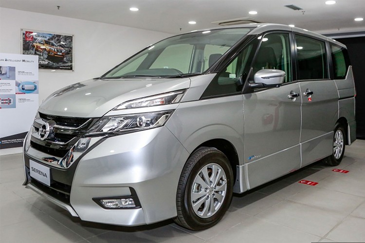 Nhà phân phối Nissan tại Malaysia - Edaran Tan Chong Motor (ETCM) đã ra mắt mẫu  xe Nissan Serena S-Hybrid mới, xe có hai phiên bản Highway Star và Premium Highway Star. Theo nhận định, mẫu xe gia đình phiên bản 2018 này chắc chắn sẽ trở nên phổ biến hơn đối với những người yêu thích dòng xe gia đình thể thao của thương hiệu Nissan. 