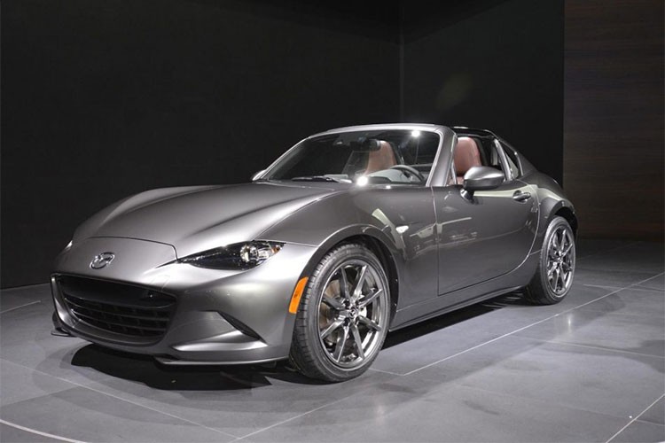 Để tăng thêm sức nóng cho mẫu  xe Mazda MX-5 Miata 2019, nhà sản xuất ôtô Mazda đã tiến hành thông báo thông số kỹ thuật của xe mới trước khi nó chính thức ra mắt ở thị trường Nhật Bản vào ngày 26/7/2018 tới. 