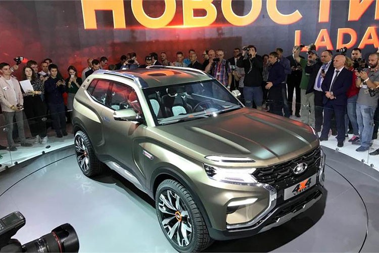 Sau khi nhìn thấy mẫu concept Renault Arkana bóng bẩy ở Triển lãm Ô tô Moscow 2018, giờ đây chúng ta sẽ chuyển sự tập trung sang một mẫu concept bắt mắt khác từ nhà sản xuất xe ôtô Nga, đó chính là mẫu xe  SUV giá rẻ Lada 4x4 Vision hoàn toàn mới.