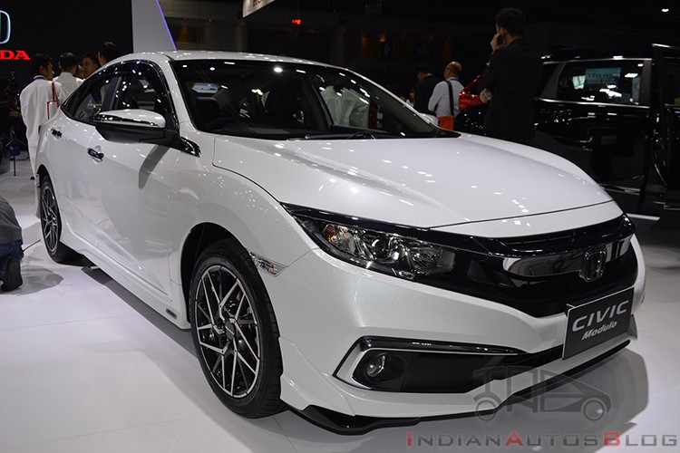 Mẫu xe  sedan cỡ C Honda Civic 2019 đã chính thức ra mắt thị trường Đông Nam Á trong triển lãm Thai Motor Expo 2018 ở Thái Lan. Được biết, Thái Lan là thị trường Đông Nam Á đầu tiên đón nhận Honda Civic 2019 sau khi mẫu xe này trình làng tại Mỹ vào hồi tháng 8 năm nay.