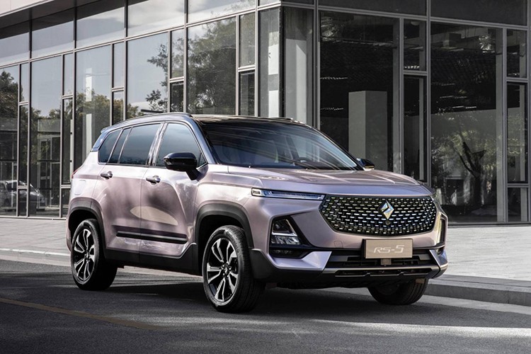 Hãng xe hơi Baojun, công ty liên doanh của General Motors và SAIC Trung Quốc, đã chính thức công bố mẫu  xe SUV Baojun RS-5 hoàn toàn mới ngay trước thềm Triển lãm Ô tô Thượng Hải 2019.