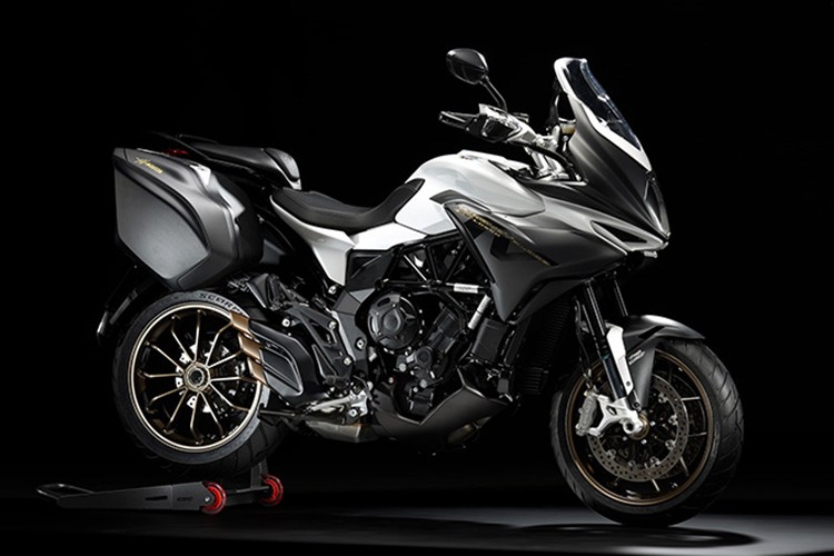 Mới đây, thông tin về mẫu xe Tourer tầm trung đình đám của MV Agusta sẽ chính thức được ra mắt tại Ấn Độ vào cuối tháng này. Mức  giá xe MV Agusta Turismo Veloce 800 2019 khá khủng, tới 672 triệu đồng với 4 phiên bản khác nhau.