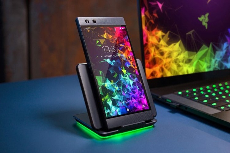 Mẫu  smart phone Razer Phone 2 mới là thiết bị di động gaming phù hợp không chỉ game thủ mà với cả những người dùng thông thường hiện nay. 