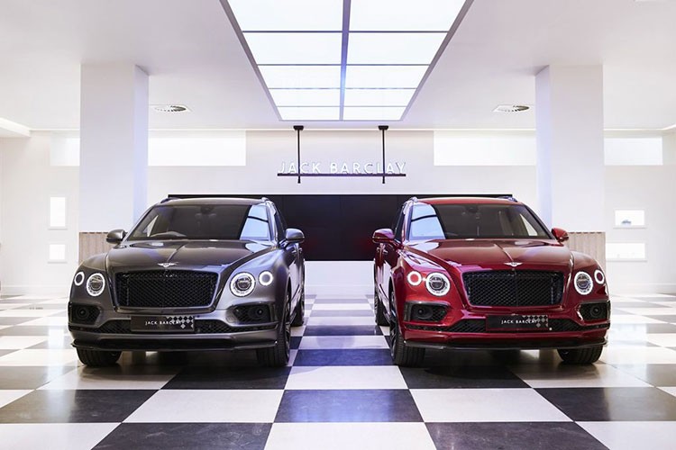 Để kỷ niệm 100 năm ngày thành lập,  hãng xe siêu sang Bentley đã chính thức giới thiệu tới công chúng trên toàn thế giới 2 phiên bản đặc biệt của dòng SUV hạng sang Bentayga với tên gọi Businessman và Sportsman. Cả hai phiên bản mới này đều được chế tác bởi bộ phận cá nhân hoá Mulliner và xưởng may nổi tiếng của nước Anh - Huntsman.