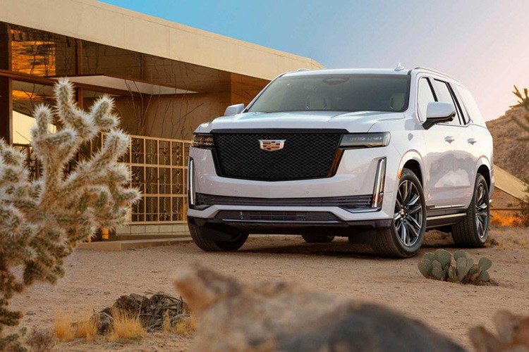 Thế hệ mới của dòng SUV hạng sang cỡ lớn Cadillac Escalade đã chính thức trình làng vào hồi tháng 2 đầu năm. Đến nay, hãng Cadillac tiếp tục công bố thêm thông số kỹ thuật của mẫu SUV "khủng long" này. Trong đó, đáng chú ý nhất là lượng nhiên liệu tiêu thụ của  Cadillac Escalade 2021 mới.