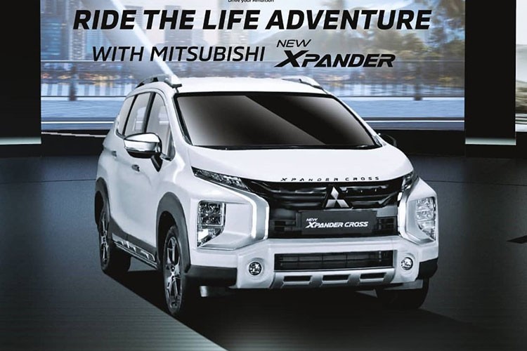 Mitsubishi đã mang cặp đôi Xpander và Xpander phiên bản mới đến trưng bày tại triển lãm Ô tô Quốc tế Gaikindo Indonesia (GIIAS) 2021. Cũng trong sự kiện này, hãng Mitsubishi đã công bố giá bán chính thức của  Mitsubishi Xpander và Xpander Cross 2022 ở thị trường Indonesia.