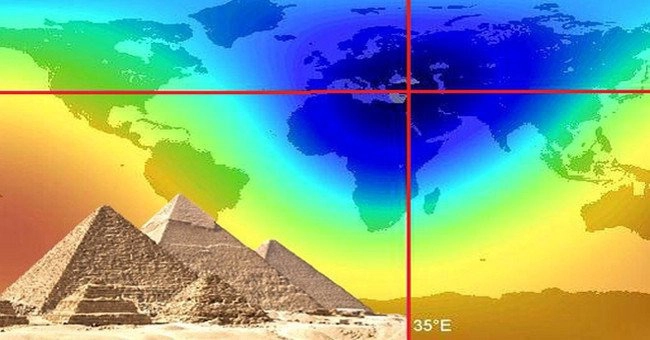  1. Nằm ở trung tâm lục địa Trái đất: Nhiều người coi Đại  kim tự tháp Giza là một trong những "tượng đài khoa học" lâu đời nhất, vĩ đại nhất và hoàn hảo nhất trên Trái đất, được tạo ra từ hàng nghìn năm trước.