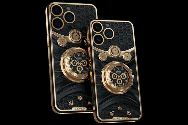 Mới đây, Caviar vừa ra mắt bộ sưu tập Grand Complication cho iPhone 14 Pro và iPhone 14 Pro Max, với điểm nhấn là đồng hồ Rolex Cosmograph Daytona được gắn trực tiếp vào mặt lưng của điện thoại.